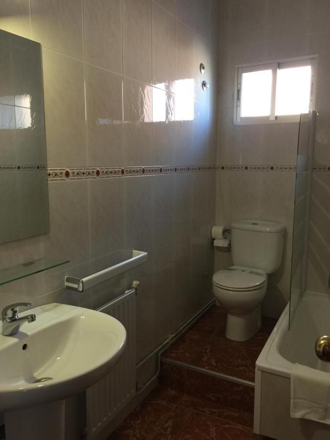 Hotel O Noso Bar Cambados Kültér fotó