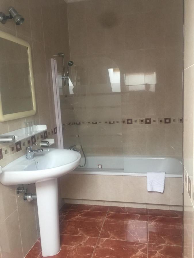 Hotel O Noso Bar Cambados Kültér fotó
